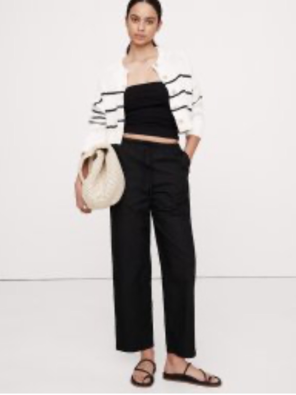 Women’s Banana Republic Black cotton poplin pull on pant